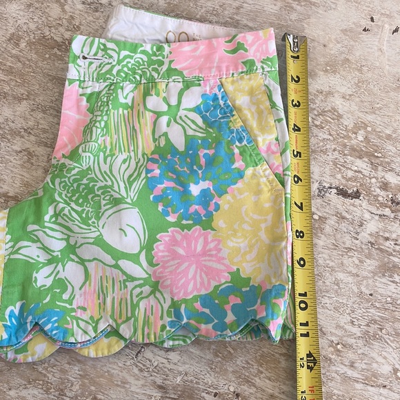 Lilly Pulitzer buttercup short sz00.   Excellent condition. - Picture 6 of 8